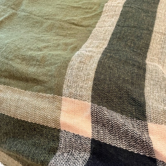 oversized green scarf - Picture 2 of 3